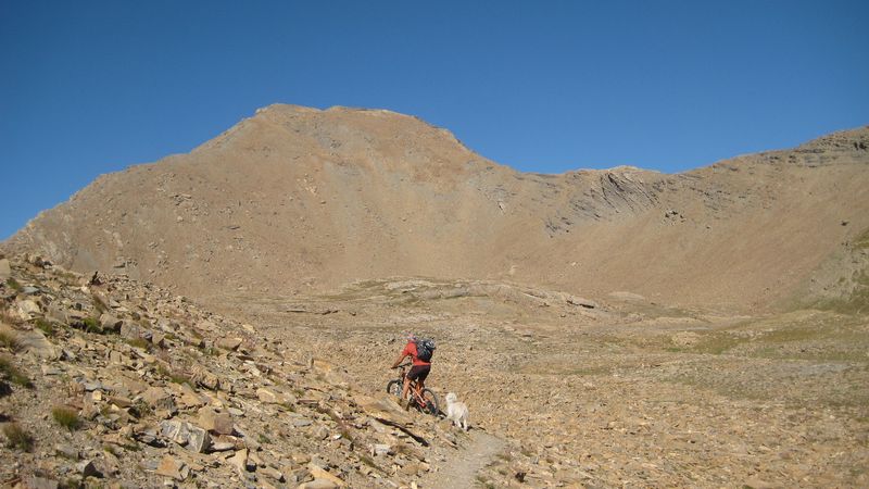 #3 Tête de Vautisse : Surprenant sommet ! On ne voit aucun sentier, et pourtant... Tête de Vautisse : Surprenant sommet ! On ne voit aucun sentier, et pourtant...