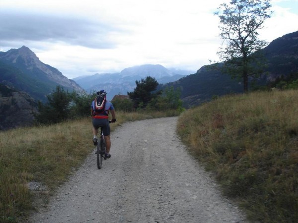 #1 Montée tranquille : Une piste propre et pas raide... Montée tranquille : Une piste propre et pas raide...