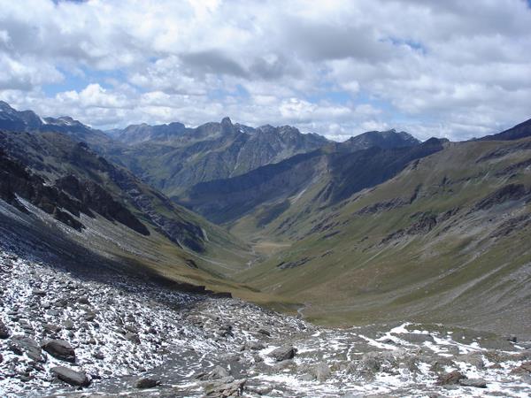 #3 Valle di Soustra : La descente du Valle di Soustra depuis le Col de la Losetta Valle di Soustra : La descente du Valle di Soustra depuis le Col de la Losetta