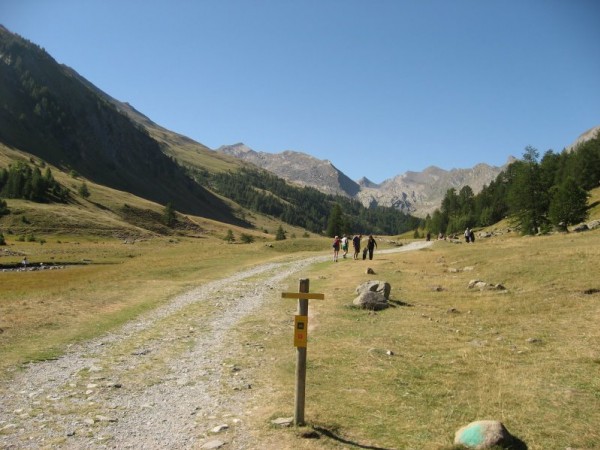 Pont Rouge : Entrée Nord du Parc du Mercantour : VTT proscrit, quel dommage !!