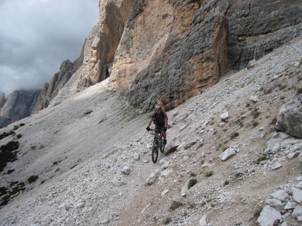 #6 Pierriers Dolomitiques : Ah, les singles à flanc de pierriers... Pierriers Dolomitiques : Ah, les singles à flanc de pierriers...