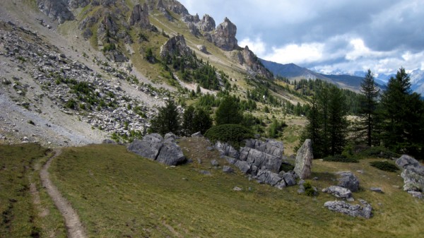 Clot Lafond : Le sentier entre le Col de Tramouillon et Clot Lafond