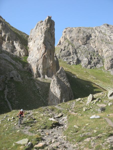 Au dessus de l'Alpe du Lauzet : Cassant le terrain dans ce coin. Le paysage est encore au top