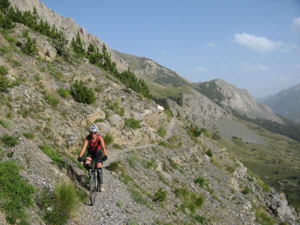 Chemin du Roy : Superbe chemin en balcon parfois bien aérien