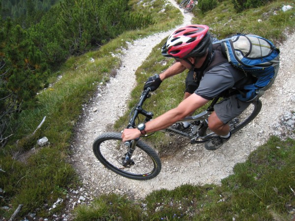 Forca del Col de Mèzo : La fin de la descente, épingles goutues au programme!