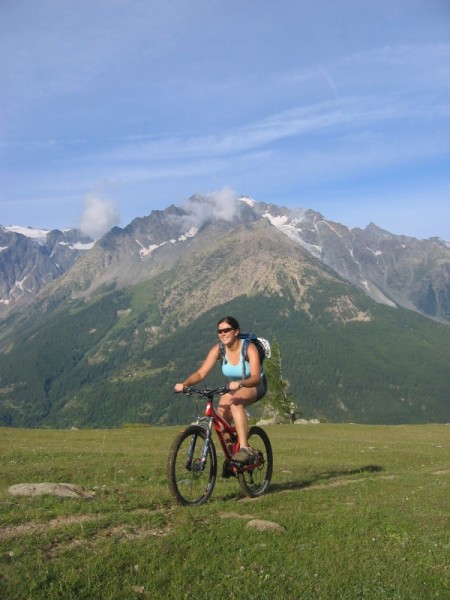 Plateau des Conchiers : Roulage sur fond de massif des Ecrins