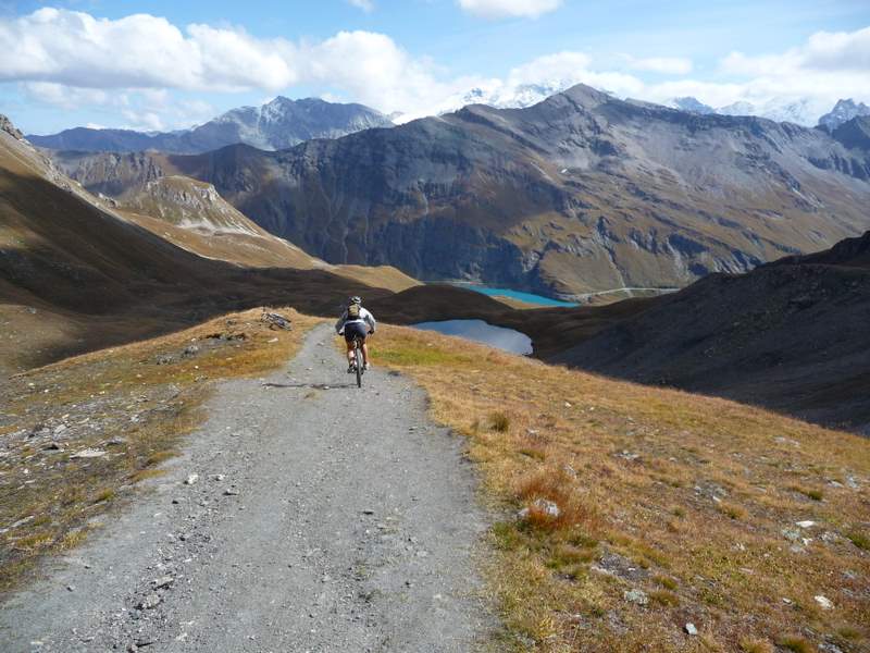 Col de Torrent : Descente sur le lac de Moiry