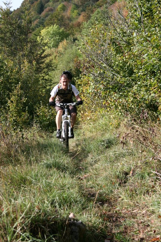 Montée sentier : Single en parallèle de la route. Un peu cher en énergie mais tellement beau.