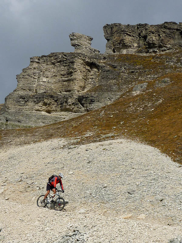 #25 Bella Tola : J Bella Tola : J'ai pas d'idée de commentaire