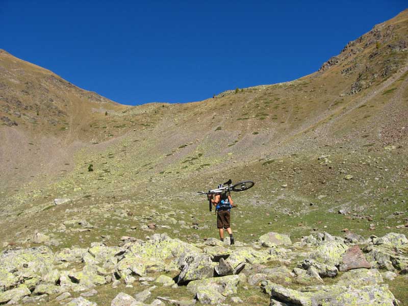 #2 Rabuons : fin du portage sur la crete Rabuons : fin du portage sur la crete