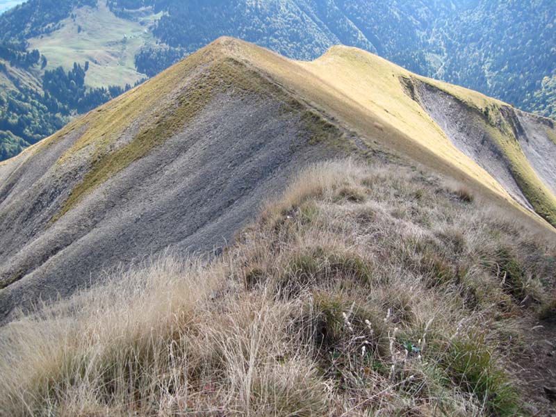 #16 Sommet de Chaurionde : Départ de la descente sur la crête technique et esthétique Sommet de Chaurionde : Départ de la descente sur la crête technique et esthétique