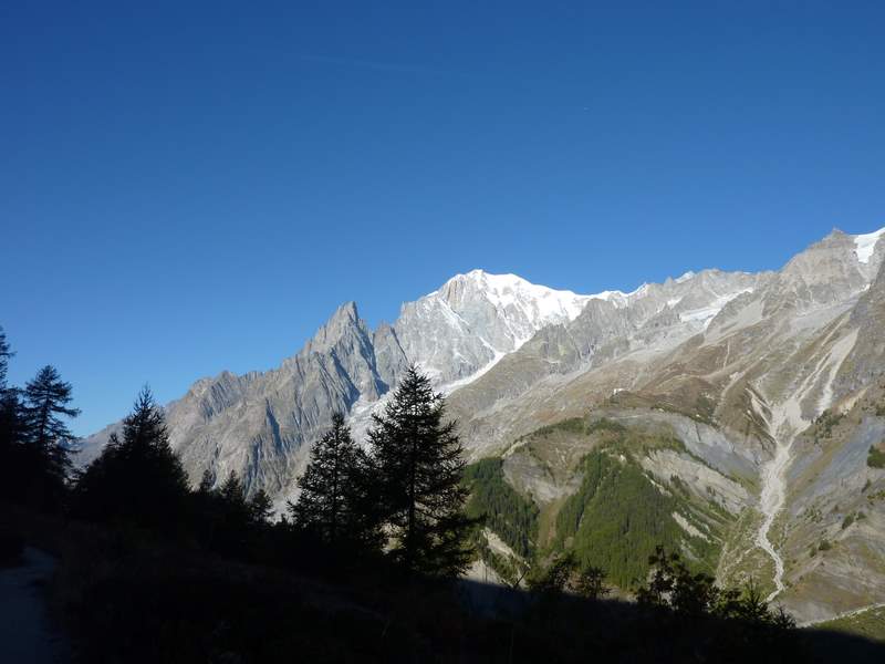 Mt Blanc : En montant au ref. Bertone