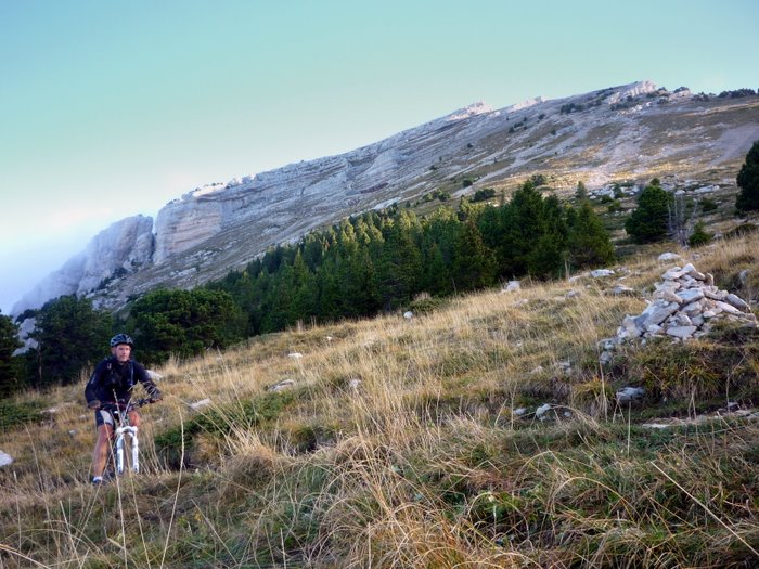 Même que cela roule ! : Si si si, on peut rouler sur Chamechaude. Suffit de s'en donner la peine. Hein Slyeb ? ;-)