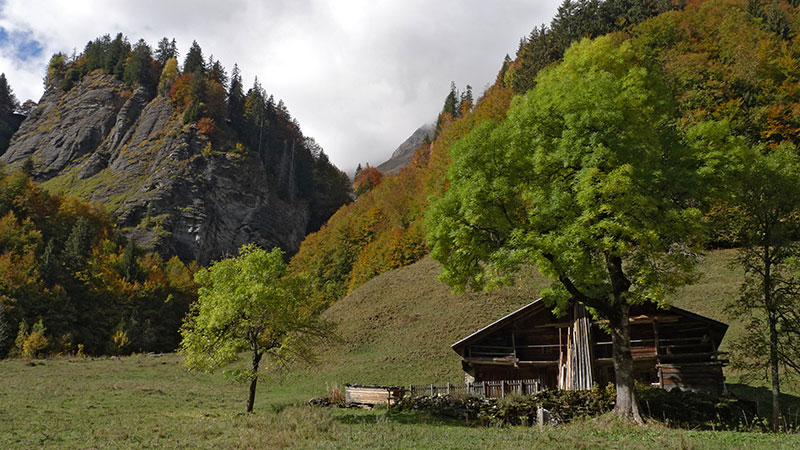 #4 Chalet : dans le vallon de l Chalet : dans le vallon de l'Arrondine