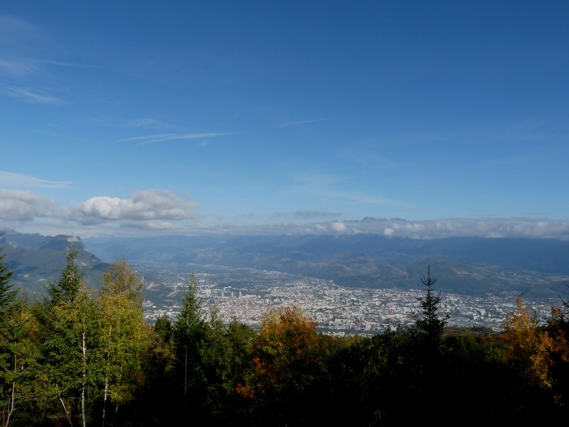 #2 Grenoble : et quelques sommets de Belledonne que dépassent. Grenoble : et quelques sommets de Belledonne que dépassent.