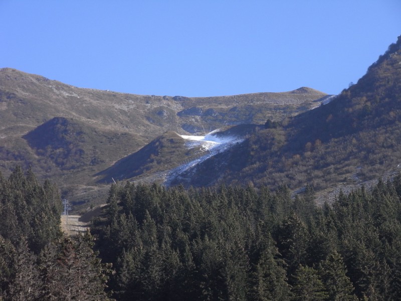 #5 Première neige : la station des 7 laux attaque très tôt... un petit coup de soleil, et y Première neige : la station des 7 laux attaque très tôt... un petit coup de soleil, et y'aura plus rien.