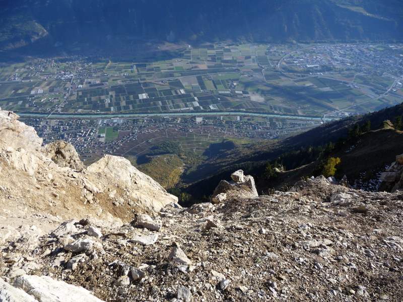 #14 Sex Carro : Vue plongeante sur Fully 1800 m plus bas Sex Carro : Vue plongeante sur Fully 1800 m plus bas