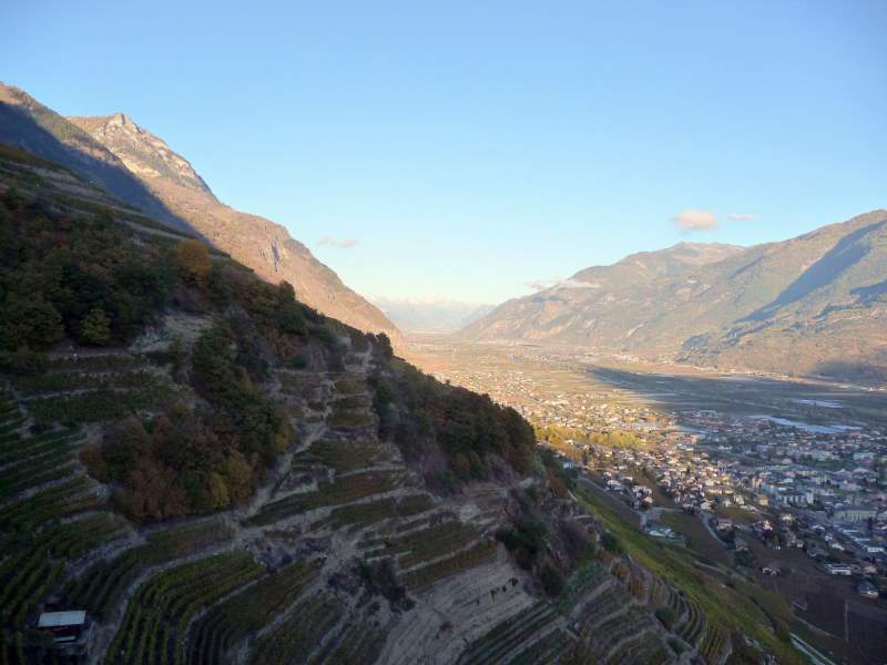 #17 Fully : Derniers rayony de soleil sur la vallée du Rhône Fully : Derniers rayony de soleil sur la vallée du Rhône