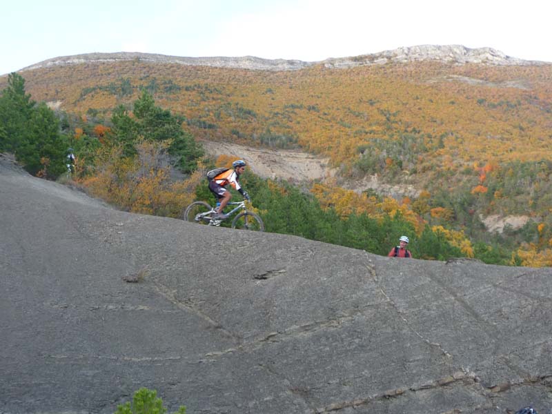 Aspres : Descente sur arête