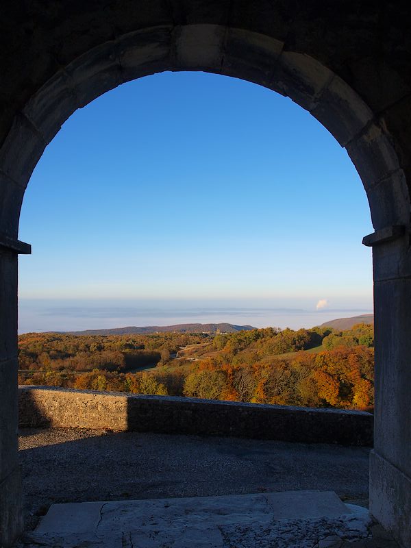 #4 porche de l porche de l'église : petit détour par la vieille église d'Innimont