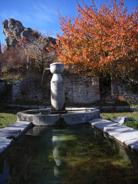 Bassin du Poil : Village en restauration, magnifique