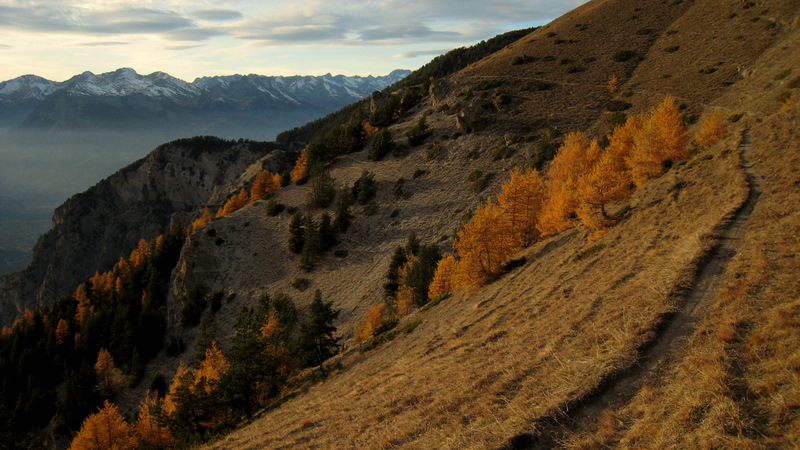 #2 Sous le Pic d Sous le Pic d'Escreins : beau sentier balcon sur fond de Vautisse