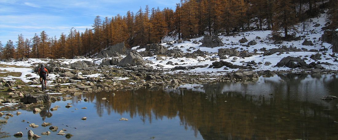 #13 Lac des Partias : Sanfroic nous cherche une route pour descendre.. Lac des Partias : Sanfroic nous cherche une route pour descendre..