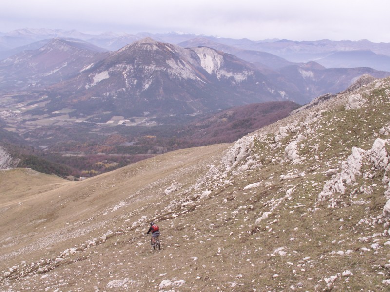 Descente de la Gourre : Shostag dré dans le pentu herbo/glissouillant