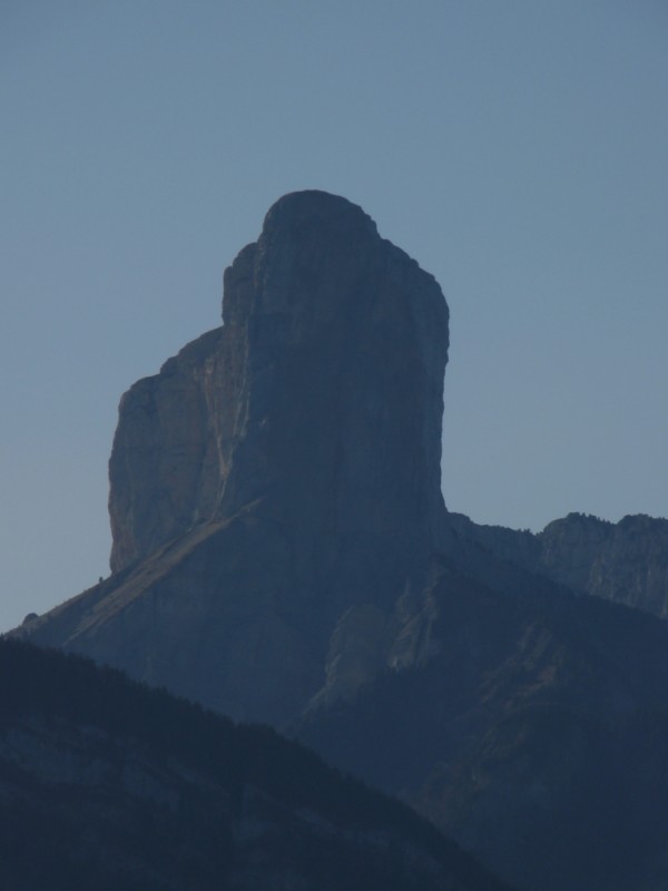 #1 Le Mont Aiguille : Sommet mythique Le Mont Aiguille : Sommet mythique