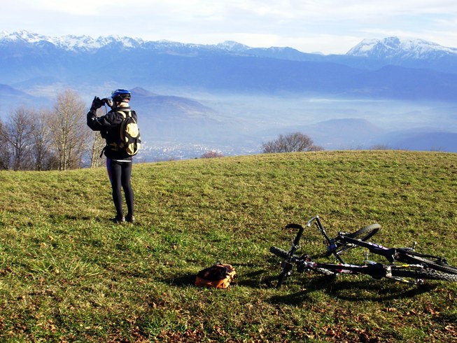 #1 Pollution : Gab en train de tailler un panoramique sur fond de vallée enfumée! Pollution : Gab en train de tailler un panoramique sur fond de vallée enfumée!