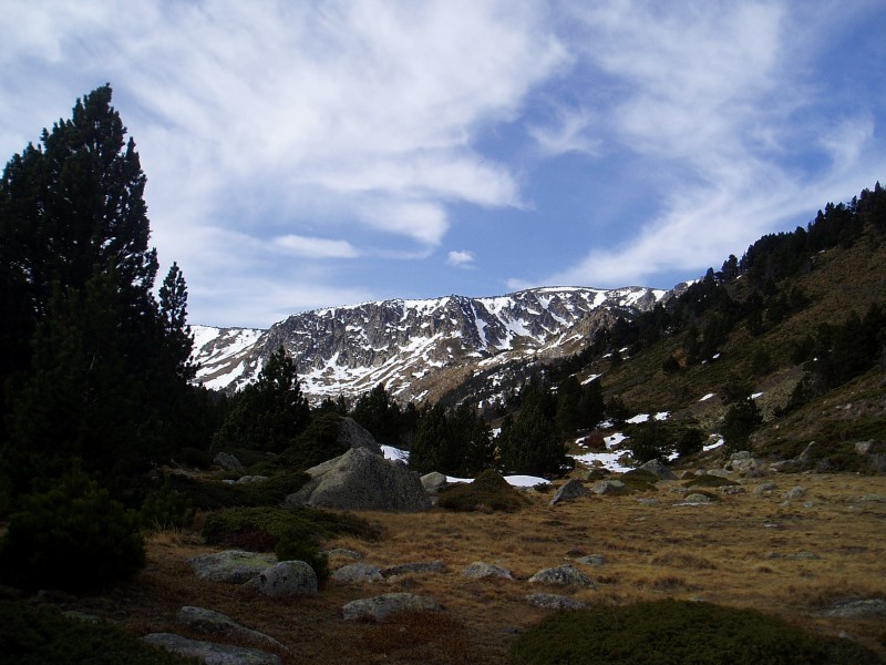 #7 Massif des Madres : Le massif des Madres se dévoile enfin. Le lac n Massif des Madres : Le massif des Madres se dévoile enfin. Le lac n'est toujours pas en vu