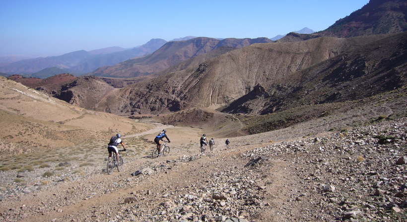 Haut Atlas : Descente du col du taureau