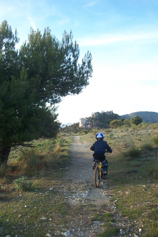 #3 Ruines de Chateauneuf : Qui n Ruines de Chateauneuf : Qui n'est plus si neuf que ça !