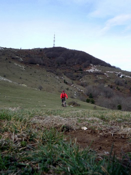#3 Début de GR10 : Cela descends bien sous le Pic Neulos mais cela remonte vite Début de GR10 : Cela descends bien sous le Pic Neulos mais cela remonte vite