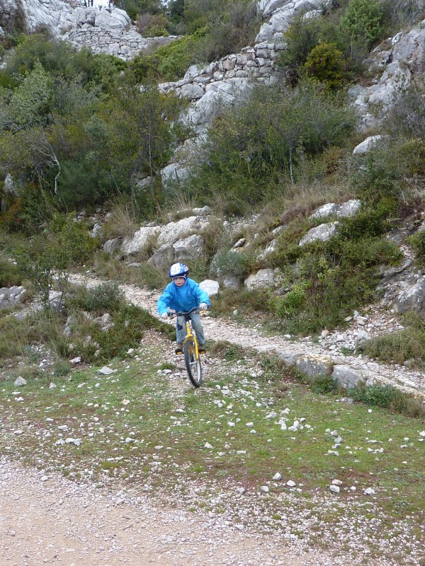 #6 Saut de marche : Le tout se termine par un saut de marche Saut de marche : Le tout se termine par un saut de marche
