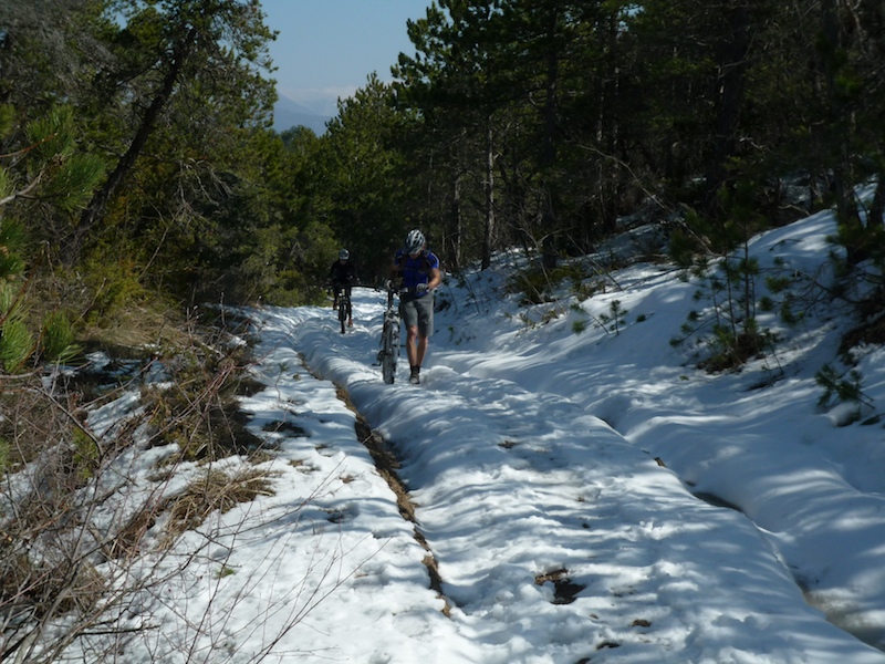 Montée aux Trois Bornes : Là faut mettre un peu du sien...