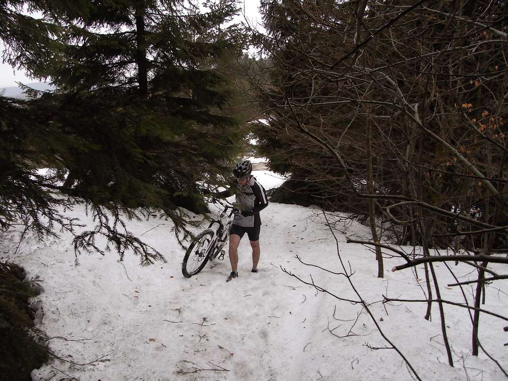 #3 Dernière neige : portion courte mais bien chiante Dernière neige : portion courte mais bien chiante