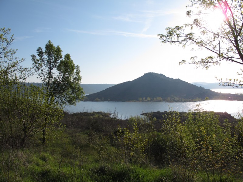 #1 Lac du Salagou : La vue au petit matin, quand on sort le nez de la tente... Lac du Salagou : La vue au petit matin, quand on sort le nez de la tente...