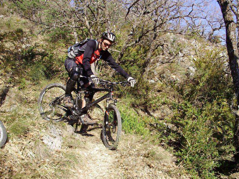 #5 Descente en sous bois : Epingle d Descente en sous bois : Epingle d'après, plus dure celle - ci !