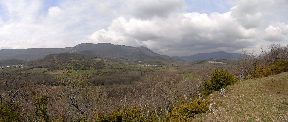 Panorama : sur le Bugey (c'est + joli quand il y a du soleil !)