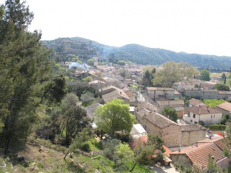 Boulbon : Joli petit village typique du secteur