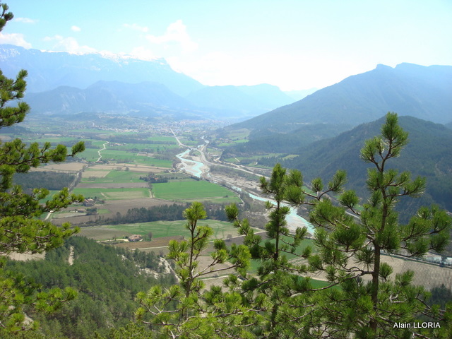 #2 Tour de Ponet : Vue sur la vallée côté Die Tour de Ponet : Vue sur la vallée côté Die