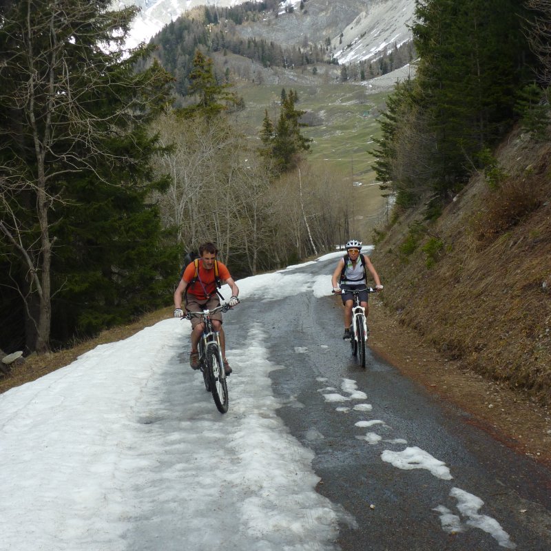 #1 Petite flaque de neige ... : pour être peinards sans voiture à l Petite flaque de neige ... : pour être peinards sans voiture à l'Orgère