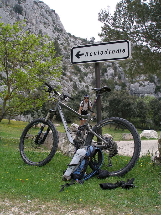#14 Yann en balade : du coté du boulodrome local ! Yann en balade : du coté du boulodrome local !