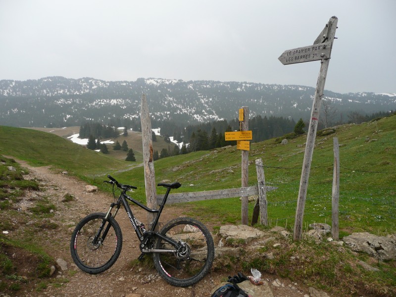 Col de l'Alpette : gris, triste et neigeux = demi tour