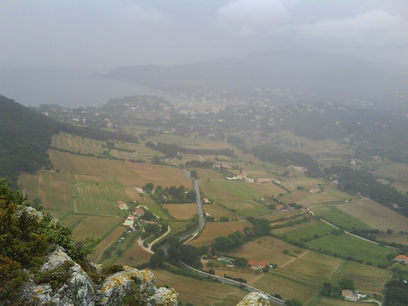 #4 Vignoble cassiden : Les calanques au fond... Vignoble cassiden : Les calanques au fond...