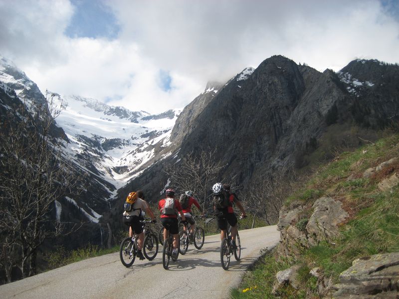 #2 Villard Notre Dame : La combe du Rochail. Ca fait envie, mais on est pas mal aussi sur le vélo Villard Notre Dame : La combe du Rochail. Ca fait envie, mais on est pas mal aussi sur le vélo