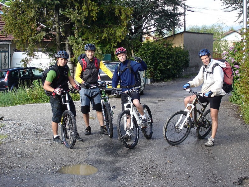 #1 Jour 1: Départ : Niak, N, Kurt et Momo tout frais, tout propre Jour 1: Départ : Niak, N, Kurt et Momo tout frais, tout propre
