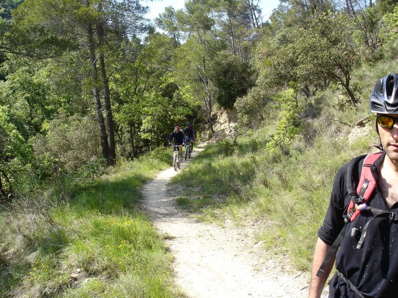 #71 Jour 4: Fin : Dernier sentier avant Manosque! Jour 4: Fin : Dernier sentier avant Manosque!
