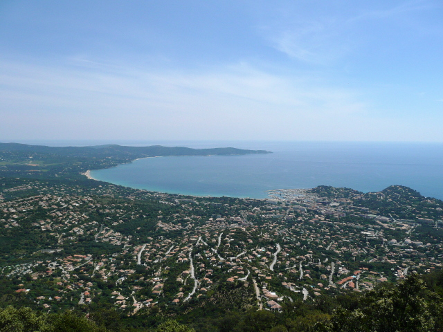 Baie de Cavalaire : Moins de monde en haut quand même